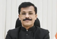 तुकाराम मुंढे के तबादले पर महाराष्ट्र में सियासी बवाल, जितेंद्र आव्हाड ने लगाया 250 करोड़ की डील का आरोप