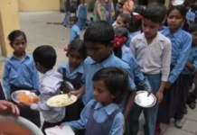 पश्चिम बंगाल में Mid-Day Meal से अंडा हटाने पर विवाद, TMC बोली- बच्चों के पोषण से समझौता नहीं