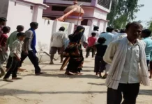 प्रयागराज में अधेड़ का शव फंदे से लटका मिला, पुलिस जांच में जुटी