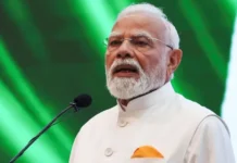 इंडोनेशिया दौरे पर PM मोदी का ‘कुछ कुछ होता है’ मोमेंट, राष्ट्रपति प्राबोवो के साथ बजाया Angklung