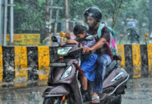 आज हल्की से मध्यम बारिश के आसार, उमस करेगी परेशान; जानें IMD का ताजा अपडेट