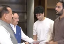 NEET विवाद: CJP पर सख्ती बेअसर, आज फिर होगी बातचीत; धर्मेंद्र प्रधान के इस्तीफे पर सस्पेंस